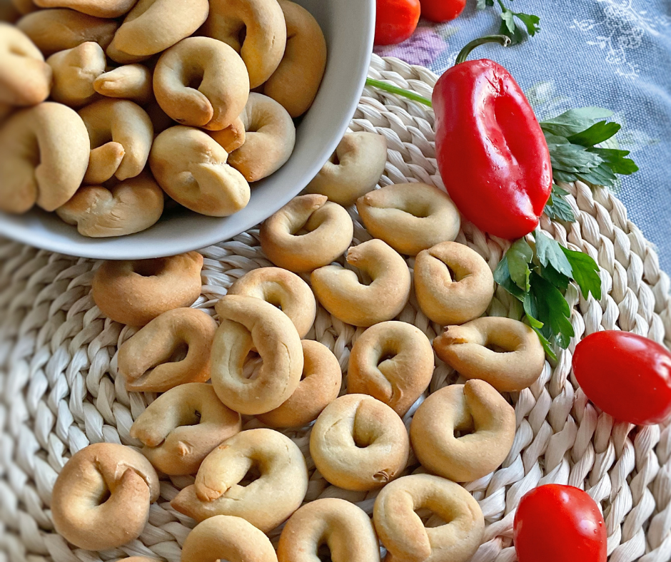 Tarallini — “Italy, what the **** is in these? I can’t stop eating them, I can’t stop”, cit. Oliva Wilde, August&nbsp;2023.