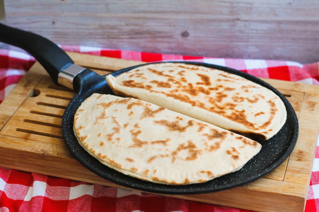 Crescione romagnolo stuffed with&nbsp;greens
