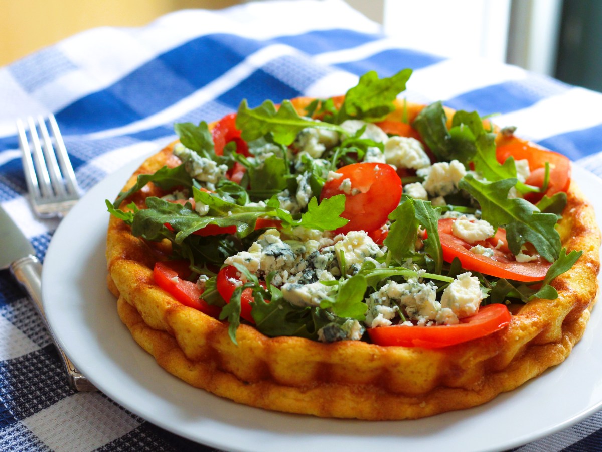 Fluffy Oven-Baked Frittata with Arugula, Blue Cheese &&nbsp;Tomato