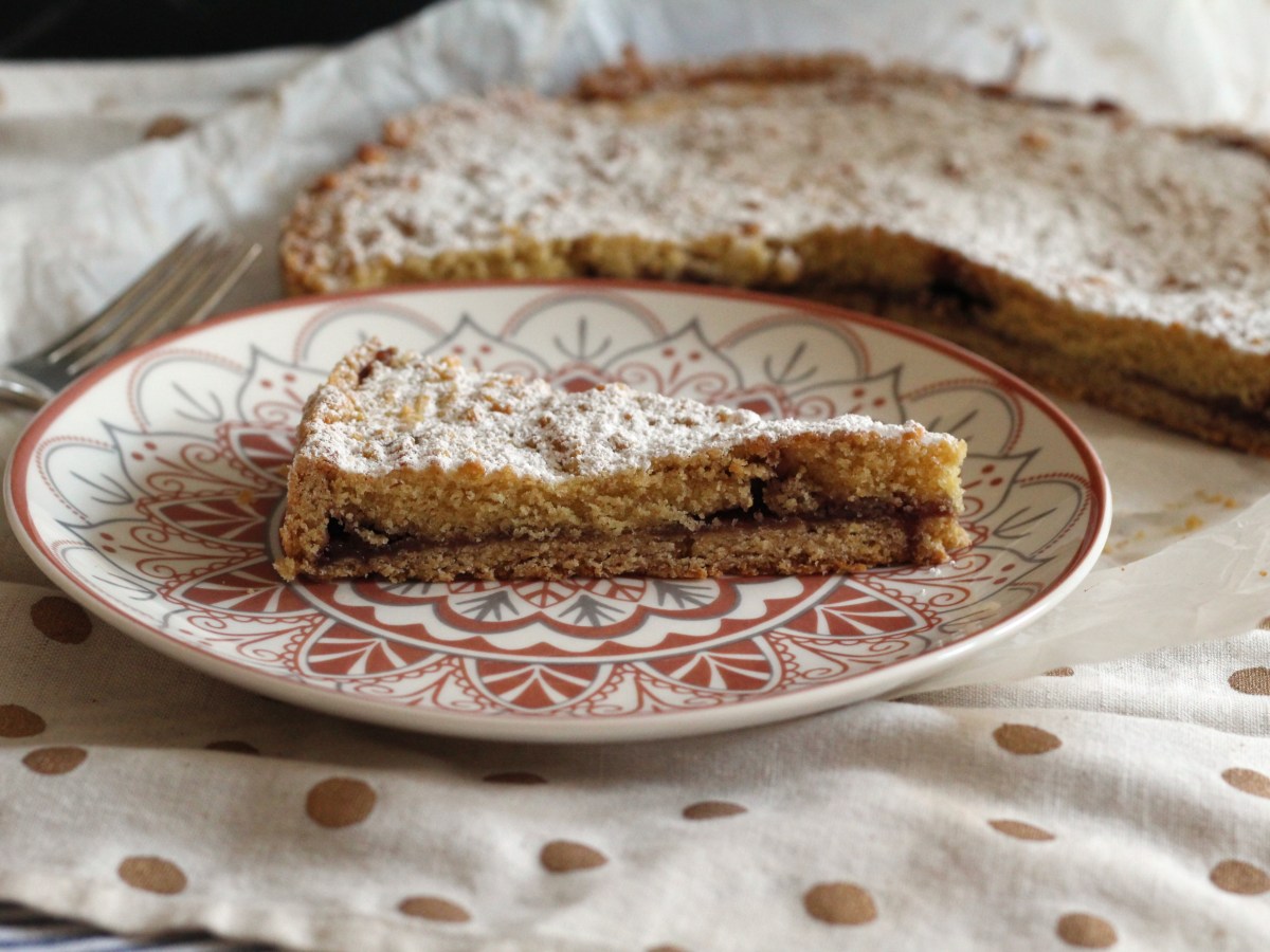 Almond Tart with Raspberry Jam and&nbsp;Cinnamon